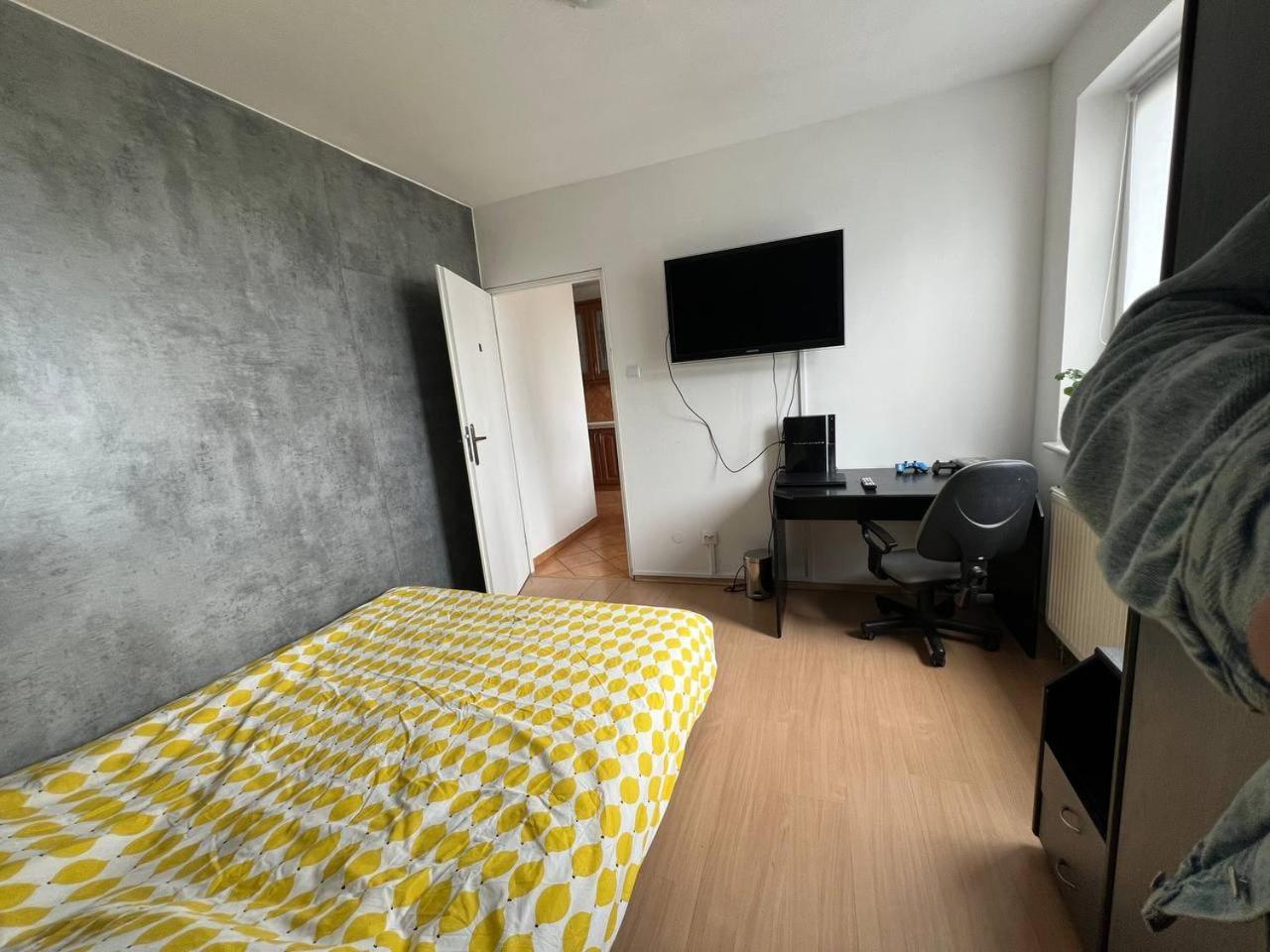 Hostel „U Sashka” Warsaw Exterior photo